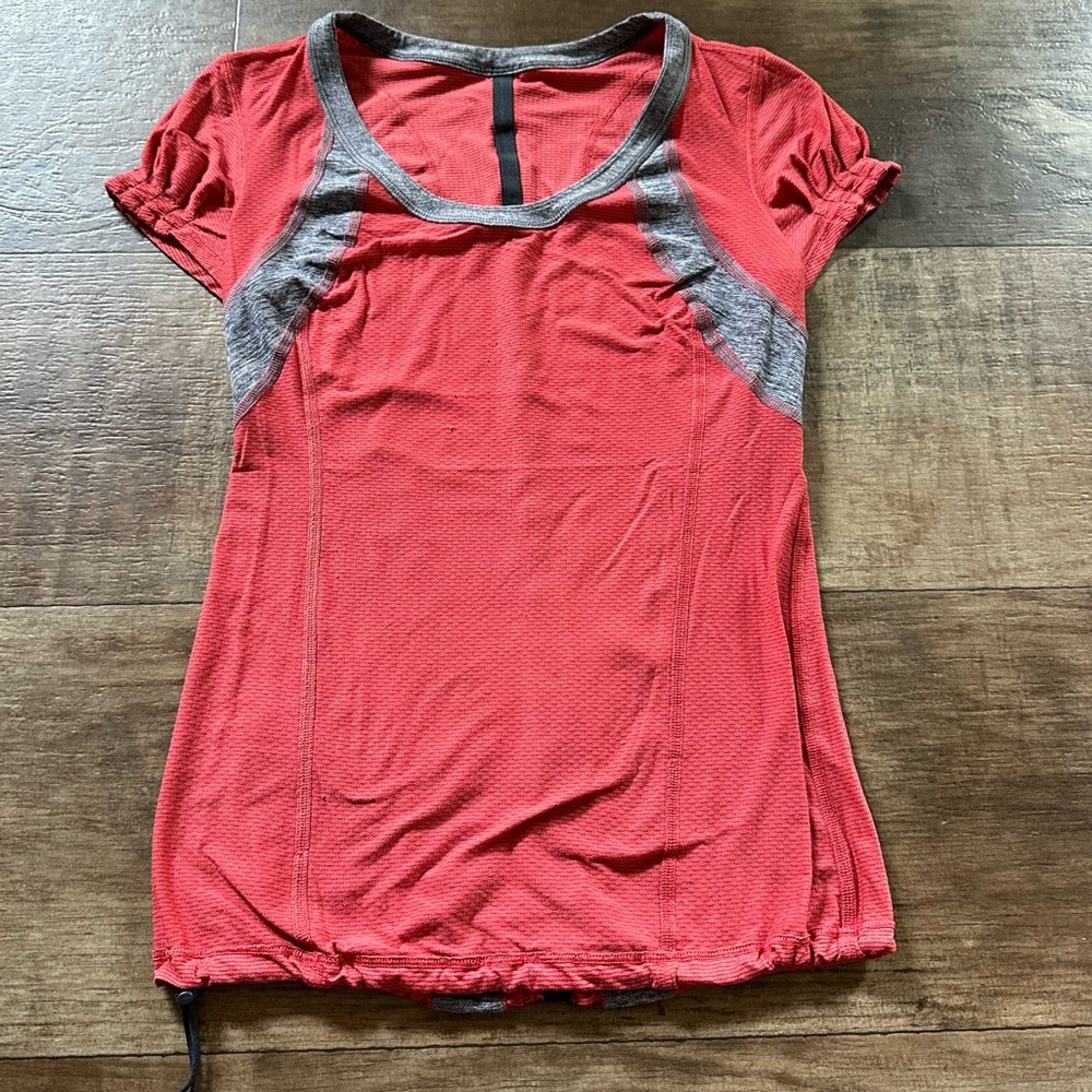 lululemon athletica tech mesh tee